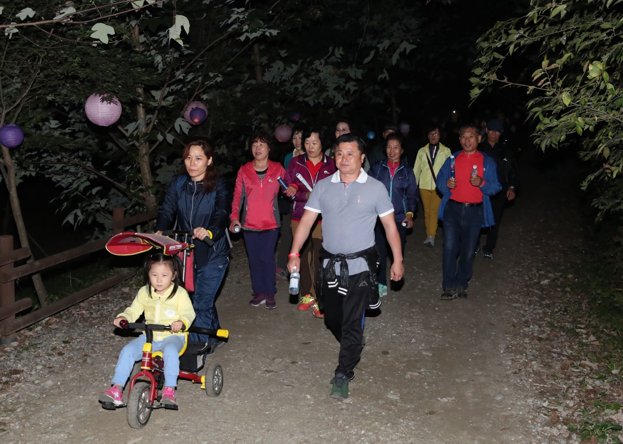 '가족이 함께하는 달빛추억 시민 걷기 대회.jpeg