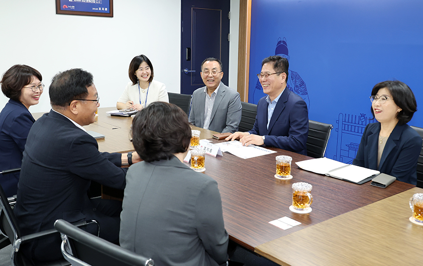 0714_전북지방우정청, 바이전주우수업체협의회 업무협약 썸네일