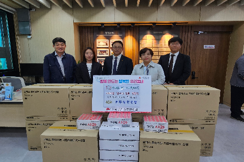 3. 전주상진신협, 중앙동에 어버이날 감사의 선물 전달.jpg